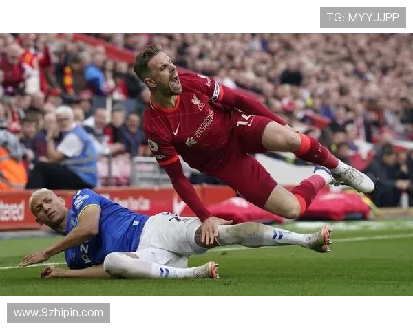 沃特金斯与若塔：多面锋线角色及战术适配性对比