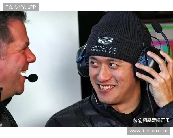 周冠宇的冰箱里只有蛋白粉和冰水，连瓶可乐都找不到